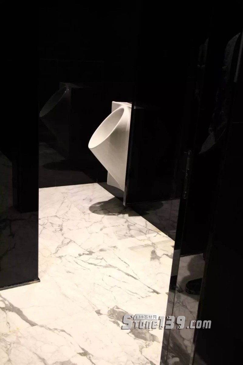 雪花白大理石經(jīng)典裝飾設(shè)計(jì)案例-感受奢華紋理之美