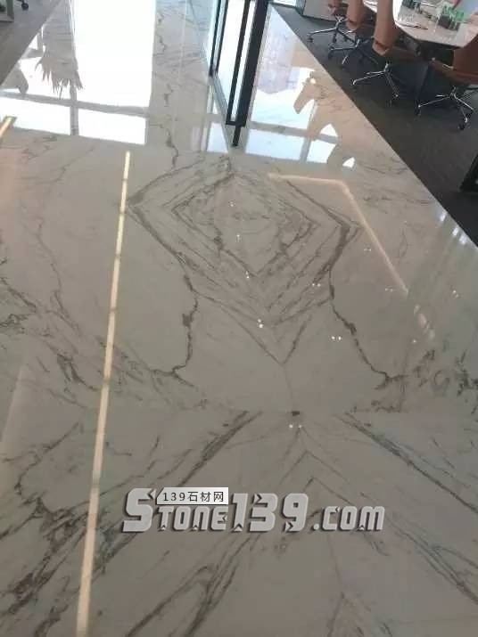 雪花白大理石經(jīng)典裝飾設(shè)計(jì)案例-感受奢華紋理之美