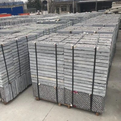 山東青石板，青石板廠家，青石板價(jià)格，老石板青石步行街