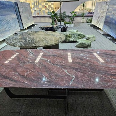 巴西天然奢石：紅絲綢。 尺寸2800?1200?760。 可用做餐桌、會(huì)議桌、辦公桌等。 清倉(cāng)處理：特價(jià)出售！